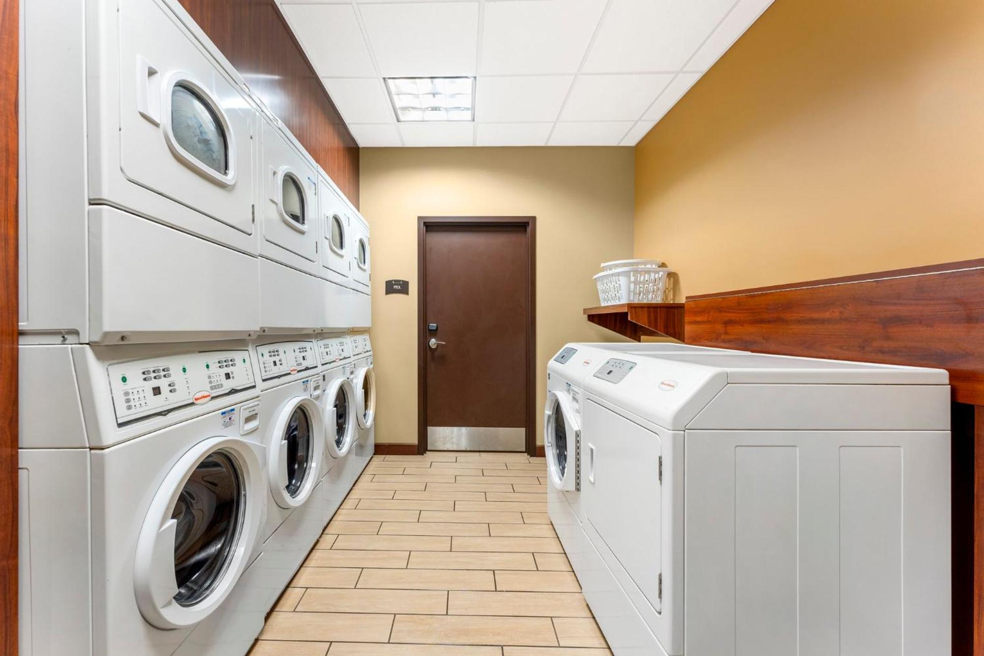 Staybridge Suites - Pittsburgh-Cranberry Township By Ihg Warrendale Extérieur photo
